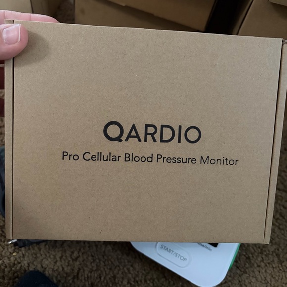 Qardio Blood Pressure Monitor / Used excellent condition - Picture 6 of 8